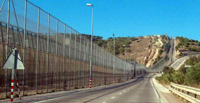 La clôture métallique séparant le Maroc de Melilla. DR. 