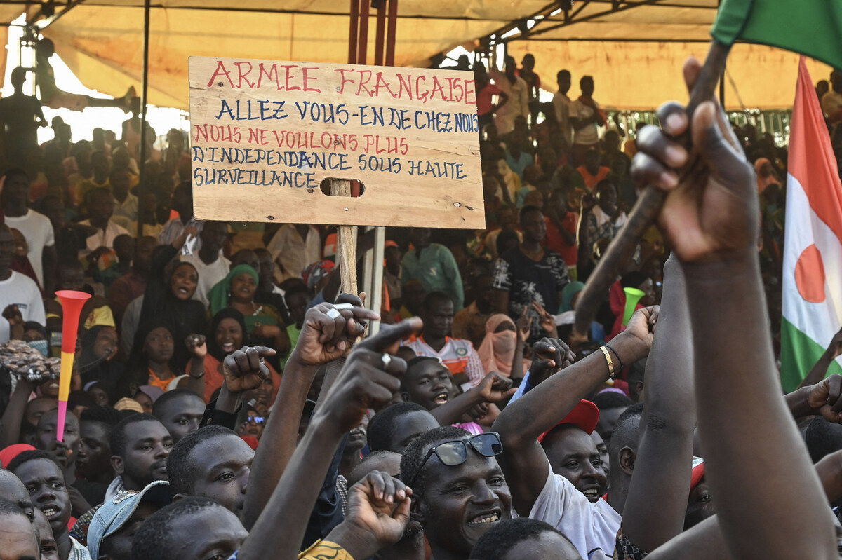 Niger: Macron annonce le retour de l’ambassadeur et des militaires français